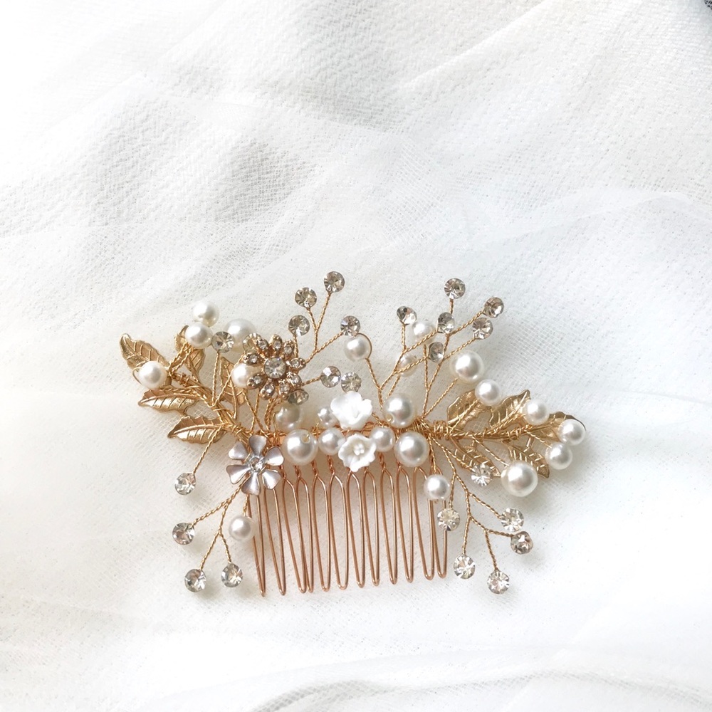 🆕 Pearl And Crystal Rhinestones Hair Comb